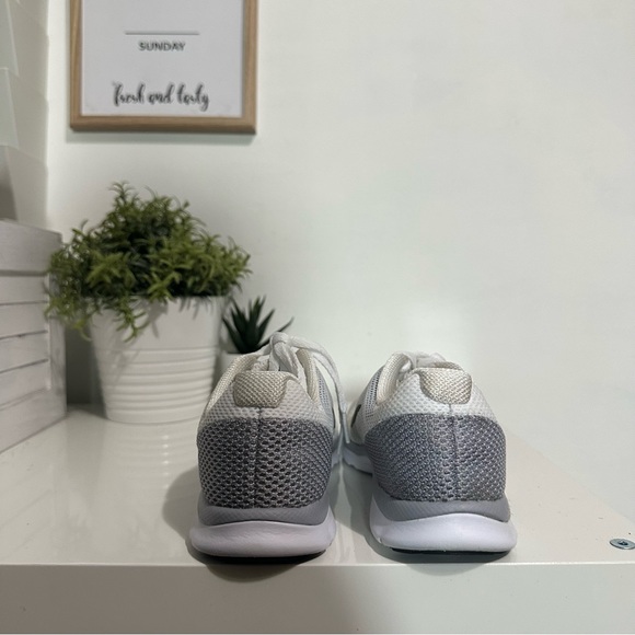 Nike Womens Running Shoes - Picture 3 of 5